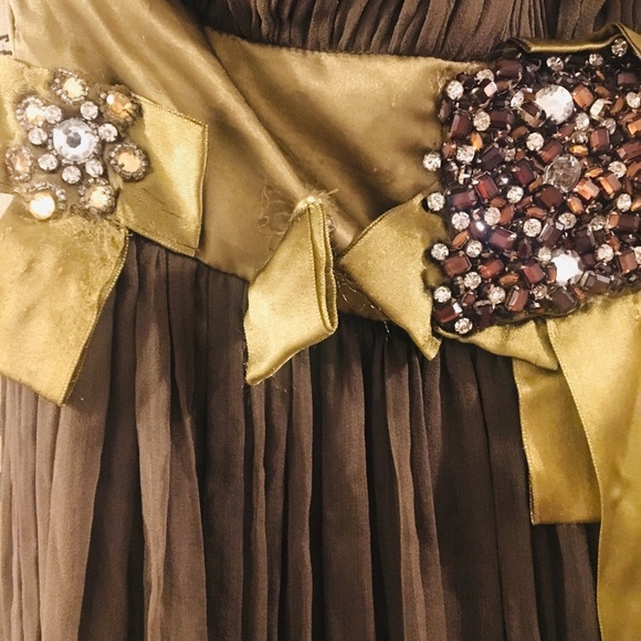 Olive evening 👗 - Picture 3 of 3